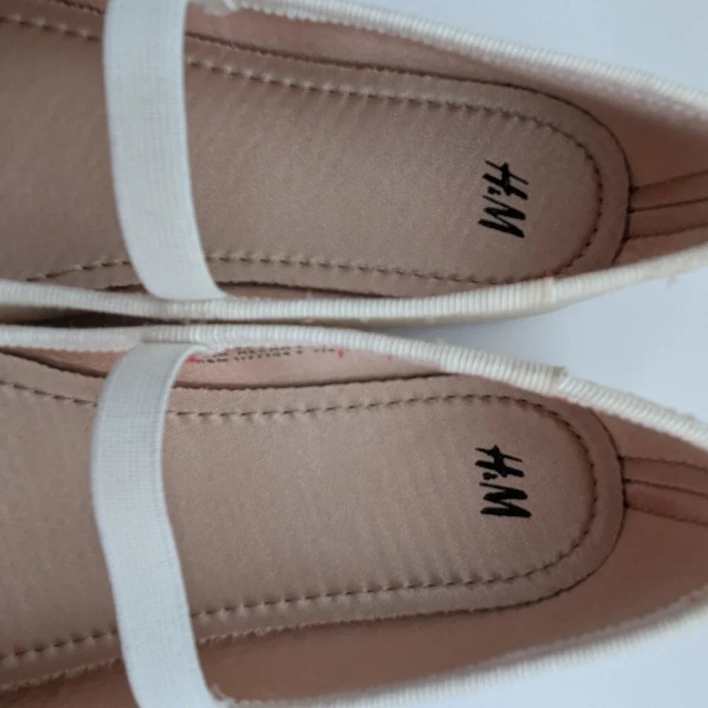 H&M Kids (Size 12-12.5) Off-White/Ivory Mary-Jane/Ballet Flats/Shoes
